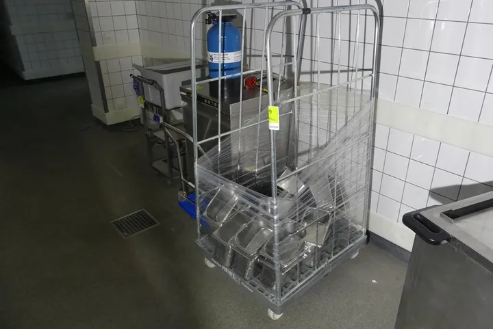 Transportwagen mit Edelstahl-Behältern